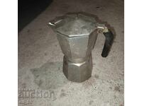 Cafetieră mare