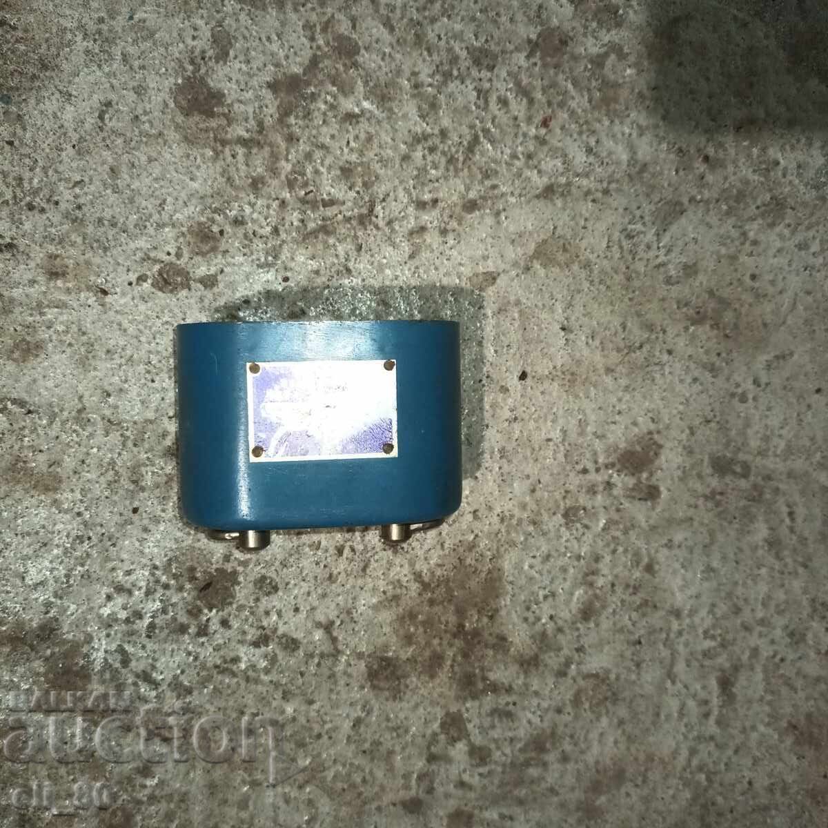 Μεταλλικός κουμπαράς για νομίσματα ..δ σ κ καινούργιος με τιμή € 5.00 | 9.78 BGN