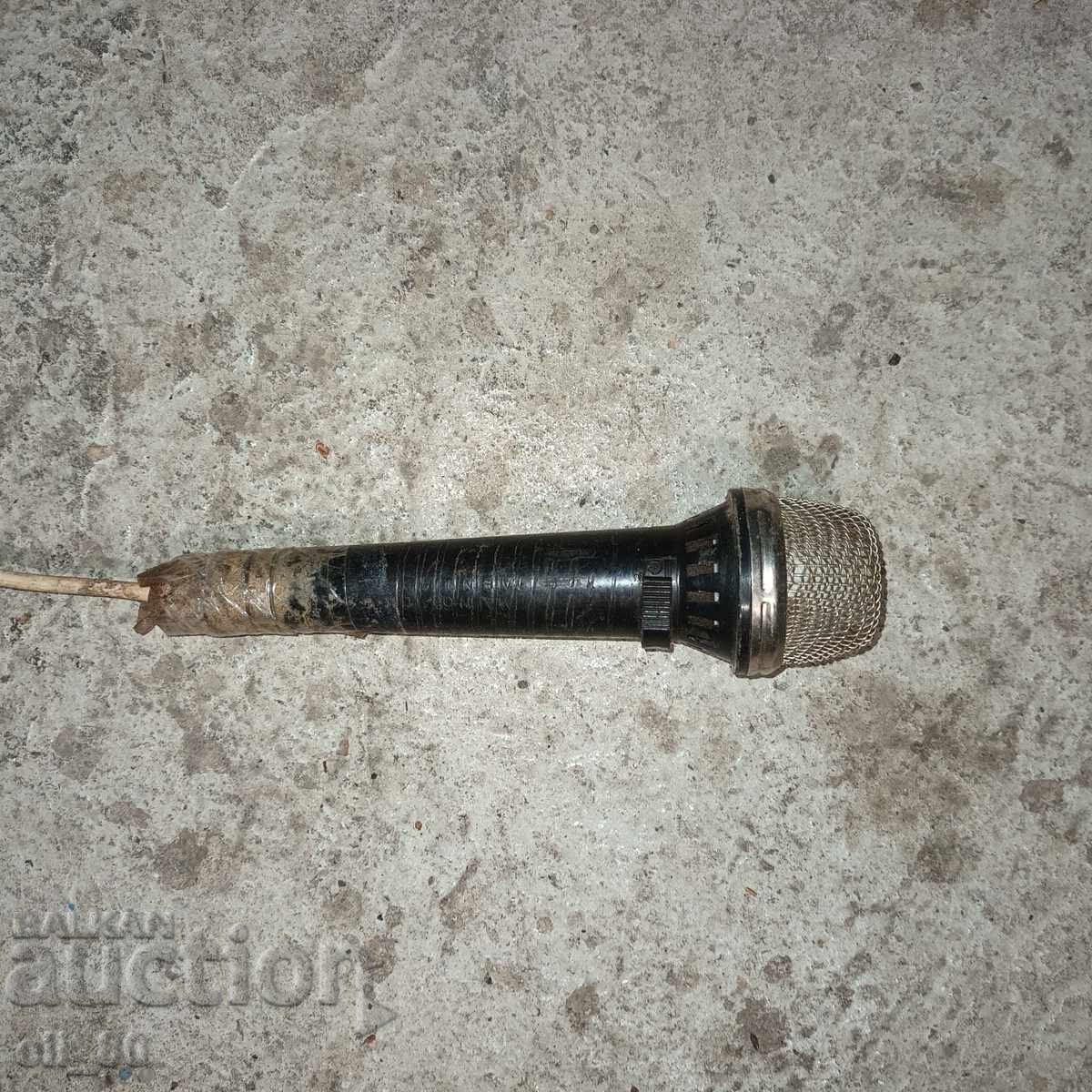 Παράδοση Παλιό ρετρό μικρόφωνο