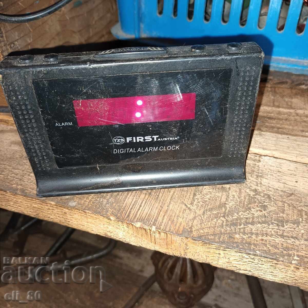 Ρολόι χειρός με μπαταρία με τιμή € 0.01 | 0.02 BGN