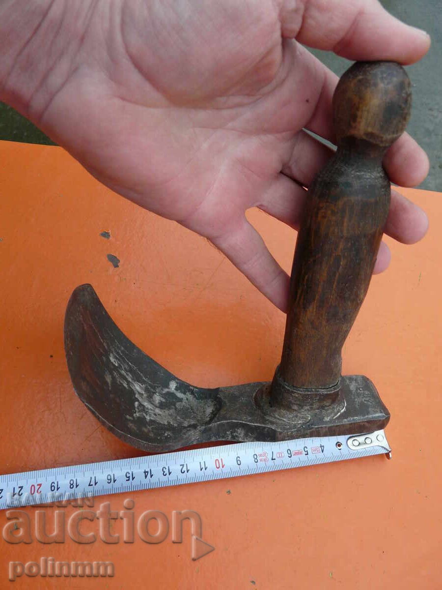 Tool for digging troughs - 5