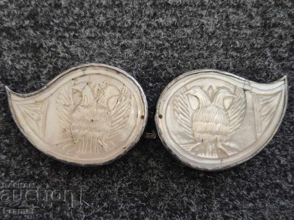 Доставка на Сребърна Пафта с ръчно резбован седеф сребърни пафти