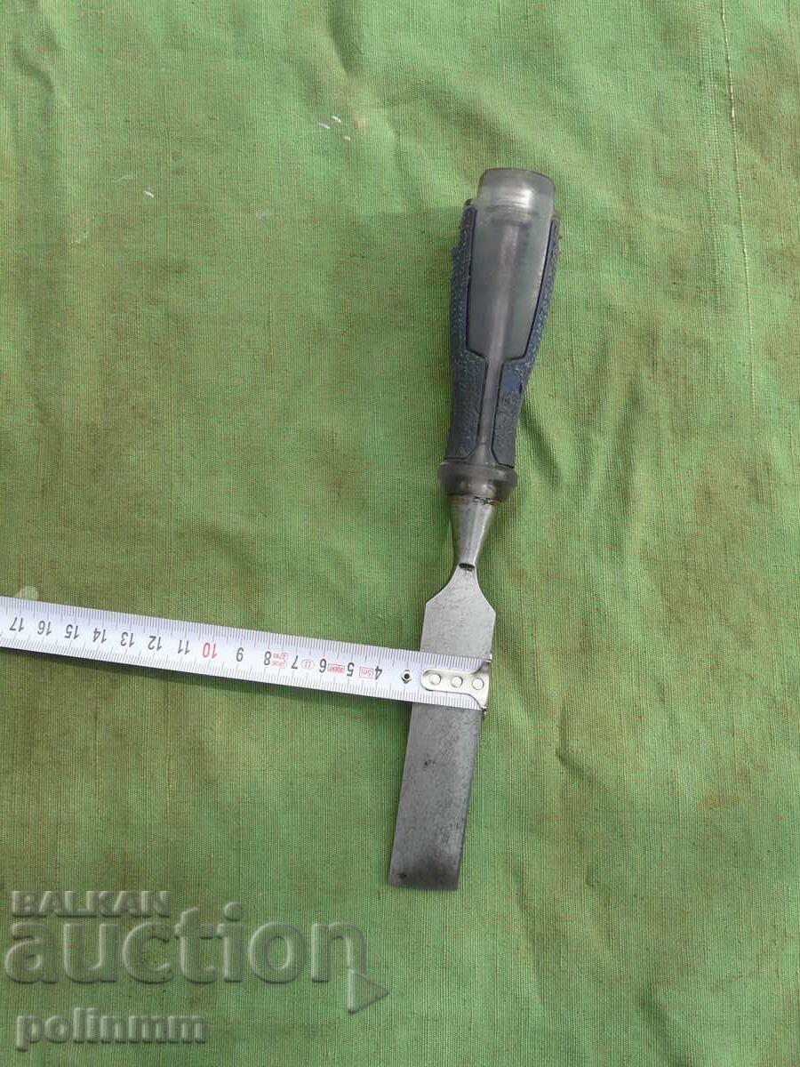 Daltă IRWIN - 17 cu preț € 22.00 | 43.03 BGN Daltă IRWIN - 17 cu preț € 22.00 | 43.03 BGN