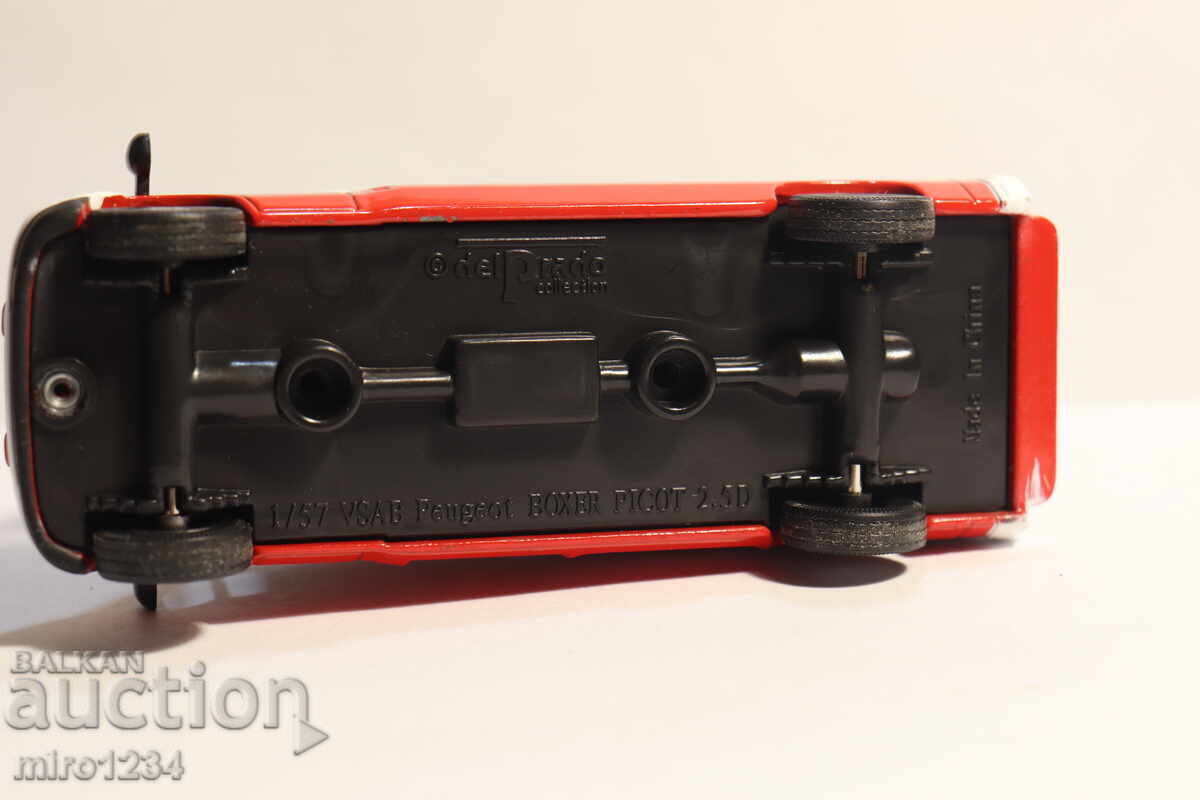 БЗЦ  1/57  PEUGEOT  BOXER ПОЖАРНА   ИГРАЧКА  МОДЕЛ - 6