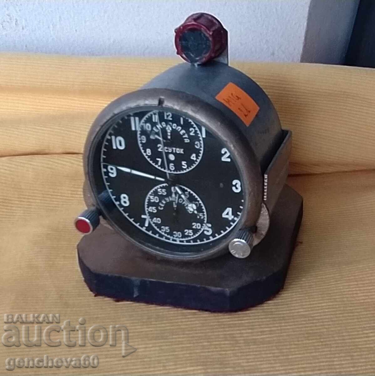 Съветски авиационен часовник хронограф МИГ 21 - 6 Съветски авиационен часовник хронограф МИГ 21 - 6