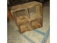 Cutie veche din lemn cu compartimente dimensiune .30 x 30 x 20