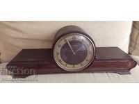 Часовник механичен настолен за ценители