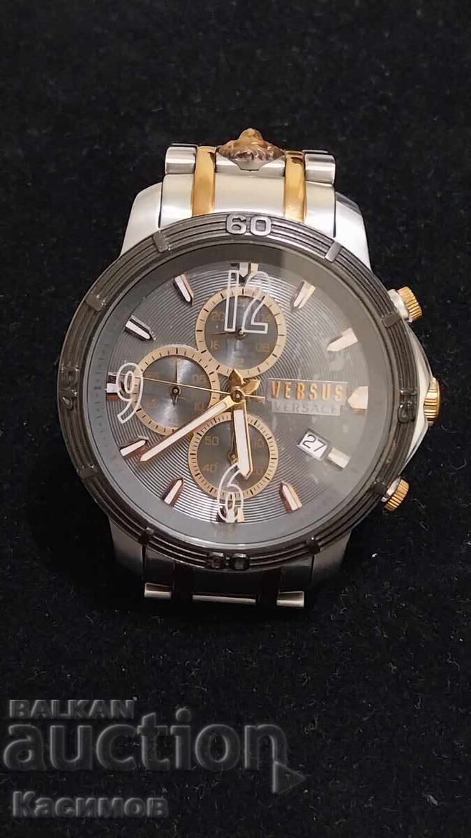 Auction Perfect Markov Men's Wristwatch "VERSUS" VERSACE Japanese Auction Perfect Markov Men's Wristwatch "VERSUS" VERSACE Japanese