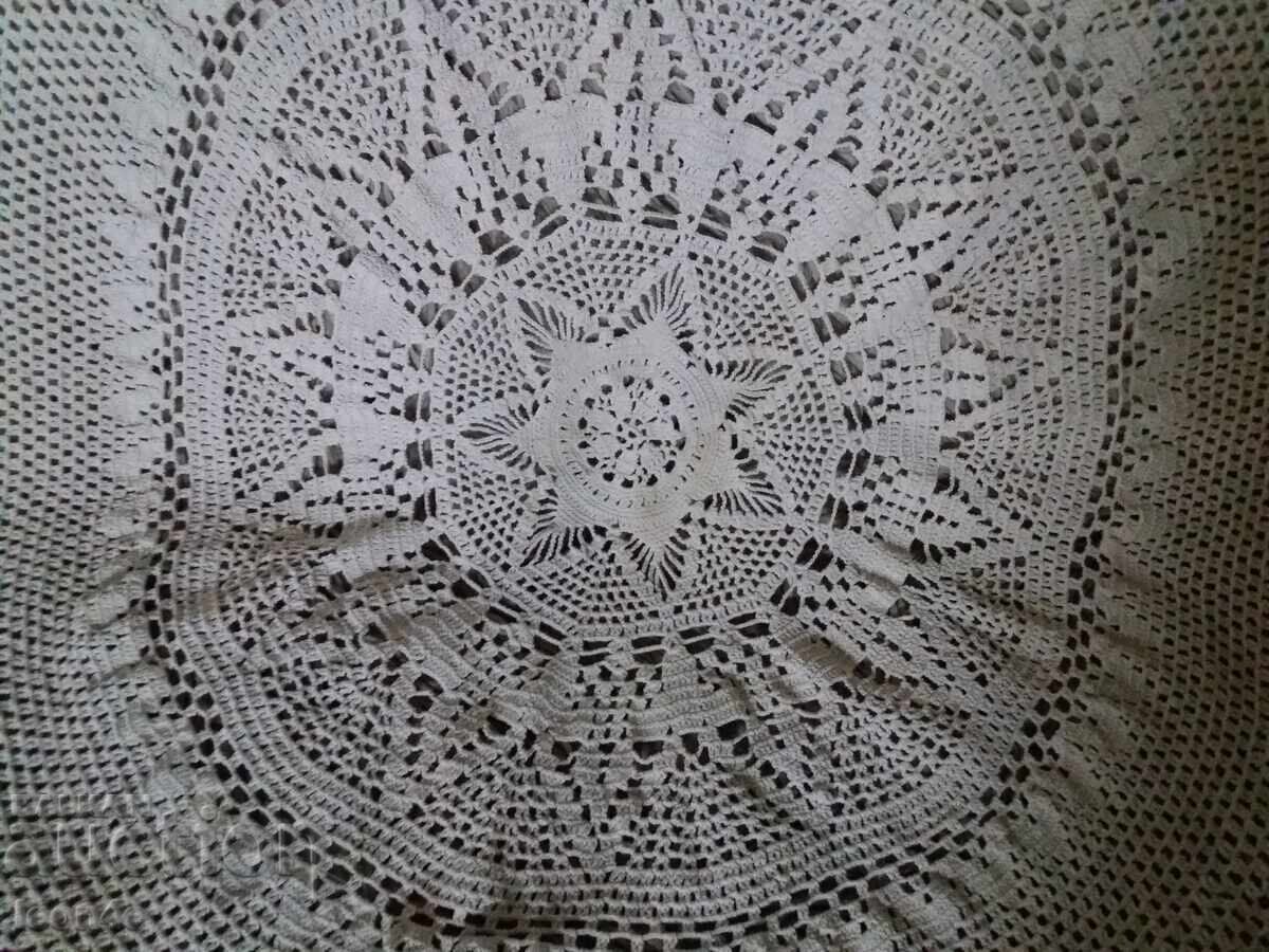 Παλιό κάλυμμα για στρογγυλό τραπέζι, πλεκτό με βελονάκι 120 εκ με τιμή € 85.00 | 166.25 BGN