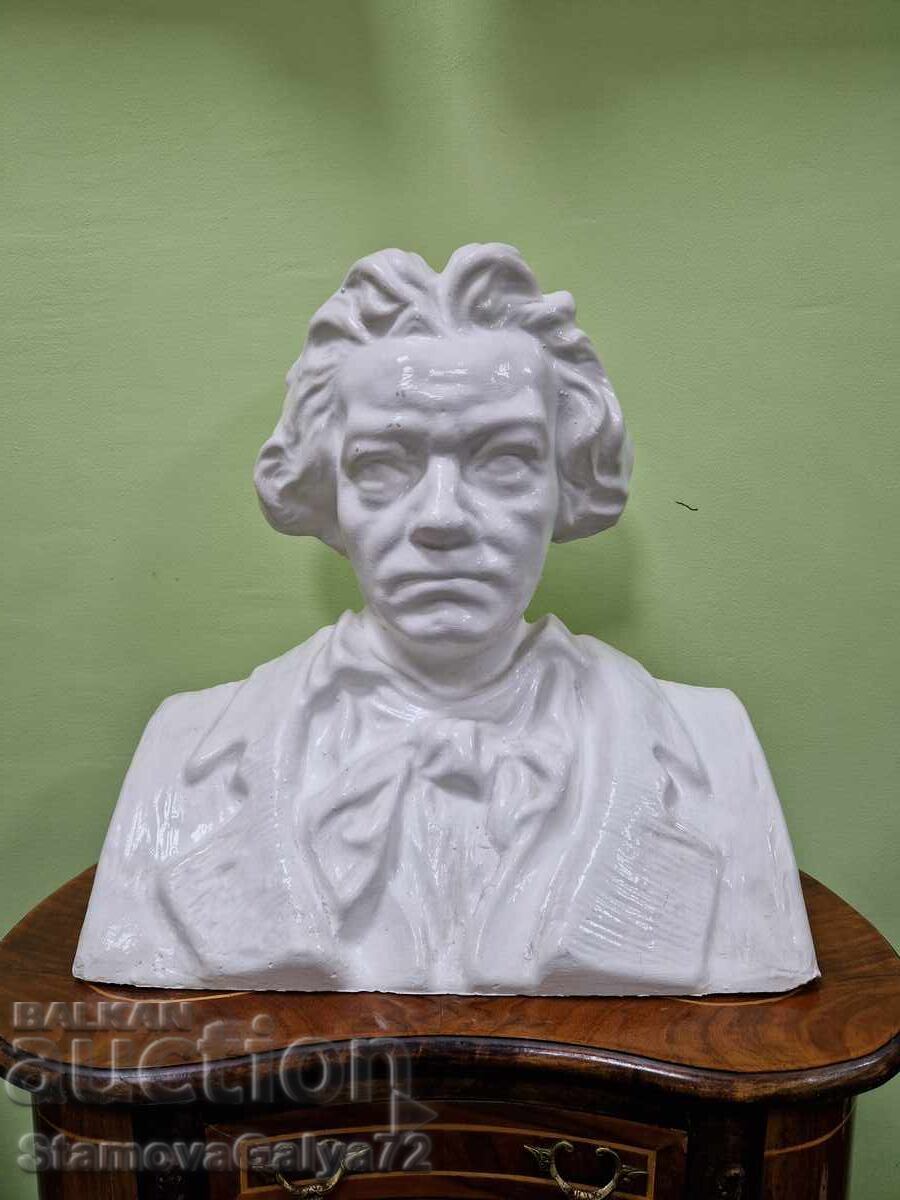 Bust antic mare, superb