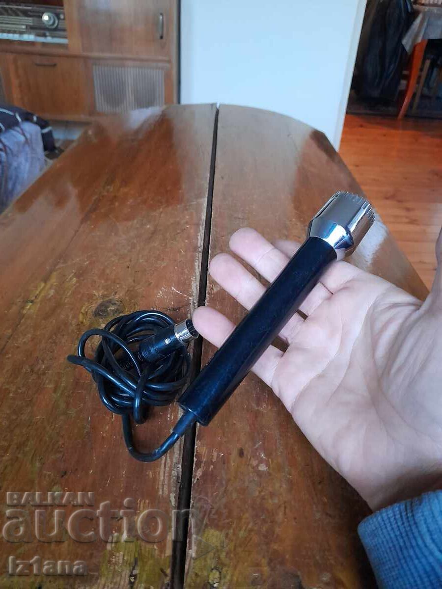 Livrarea Microfon vechi Grundig GDM 313 Livrarea Microfon vechi Grundig GDM 313