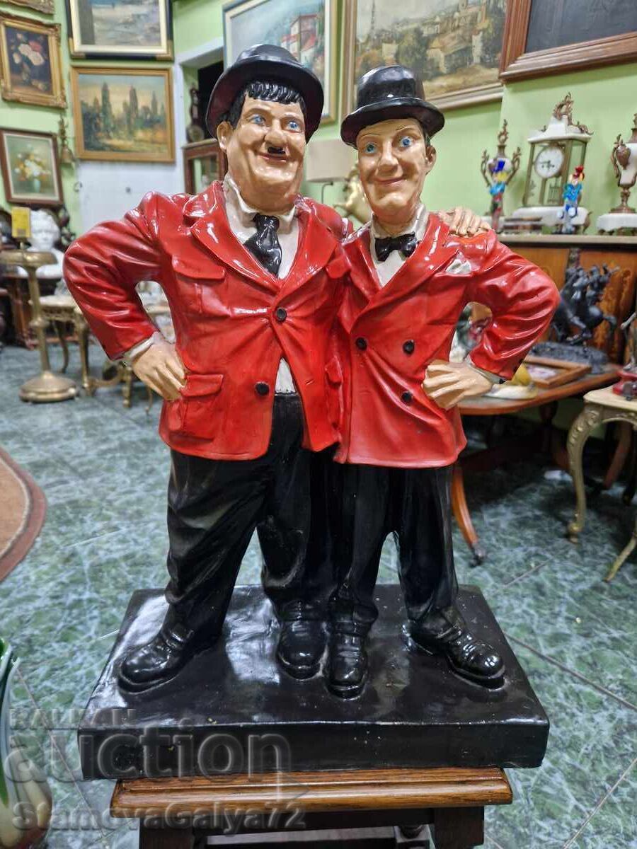 Licitație Figurină englezească minunată Laurel și Hardy Licitație Figurină englezească minunată Laurel și Hardy