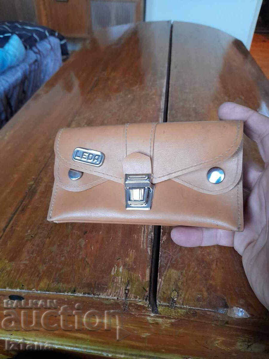 Portofel vechi Leda cu preț € 13.00 | 25.43 BGN