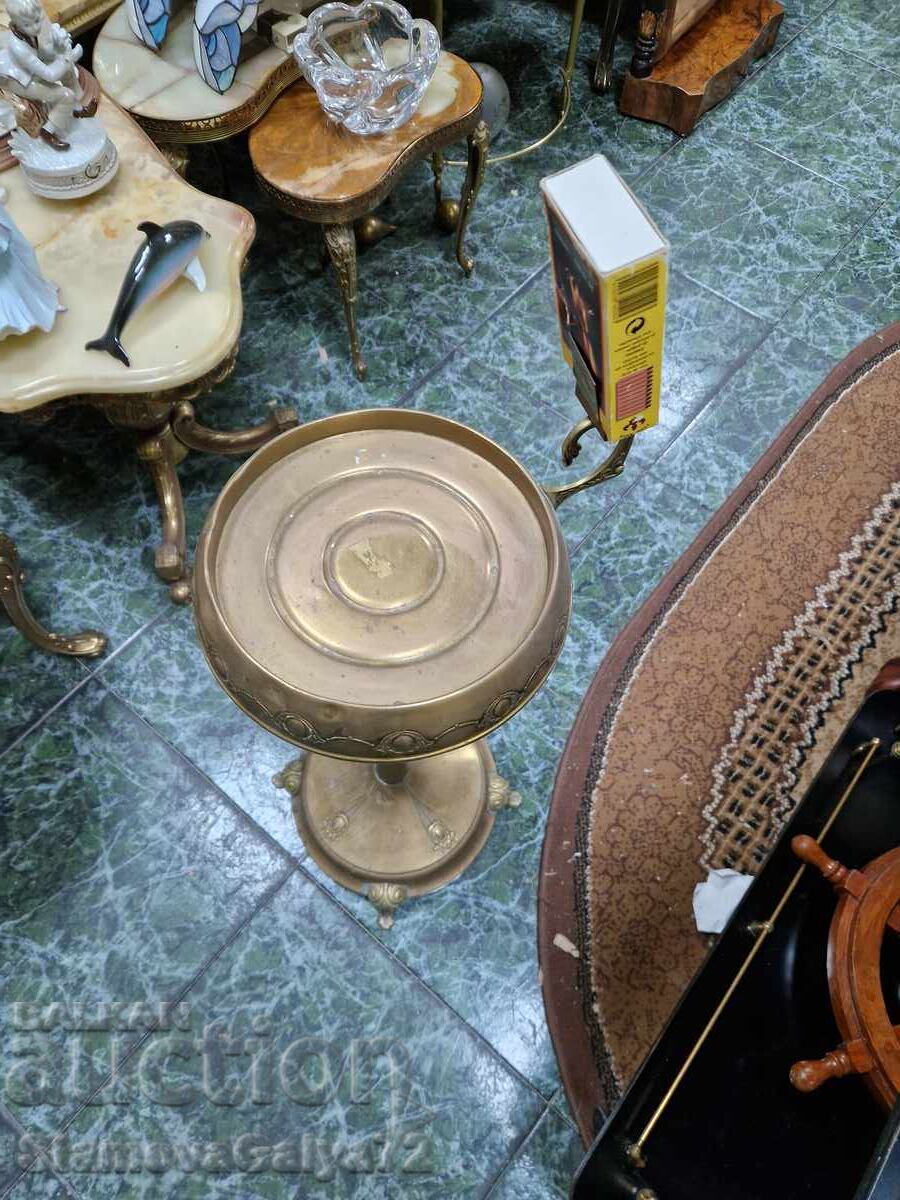 Livrarea Mare scrumieră antică de podea din bronz