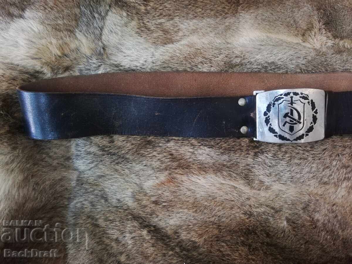 Centură din piele veche de milițian NRB, Miliție, Uniformă cu preț € 22.90 | 44.79 BGN