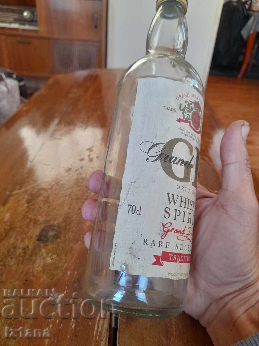 Παλαιό μπουκάλι ουίσκι GD με τιμή € 8.00 | 15.65 BGN