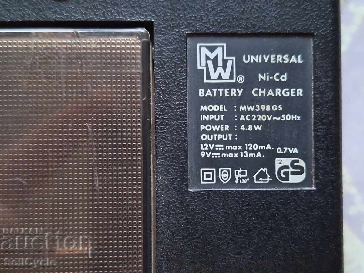 ✅ÎNCĂRCĂTOR UNIVERSAL PENTRU BATERII MW398GS❗ cu preț € 4.00 | 7.82 BGN