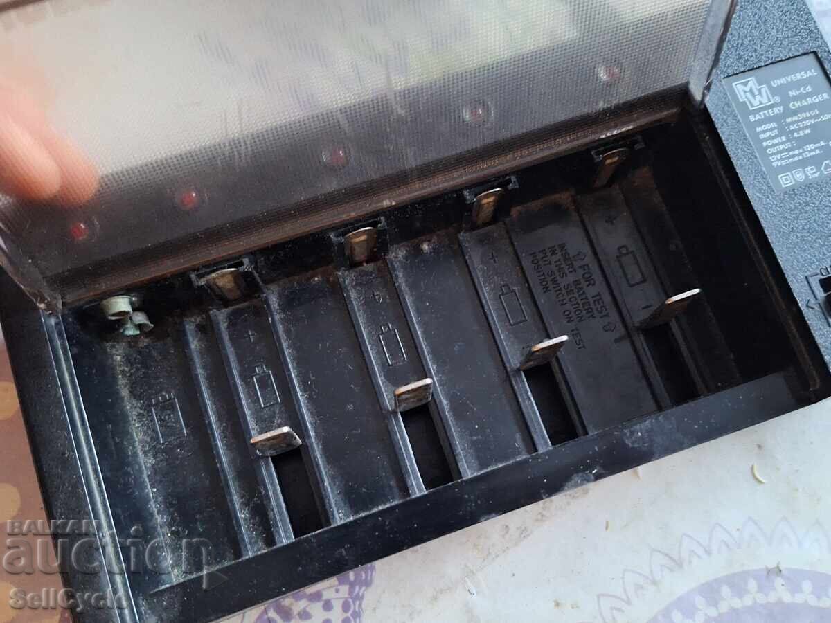 Licitație ✅ÎNCĂRCĂTOR UNIVERSAL PENTRU BATERII MW398GS❗