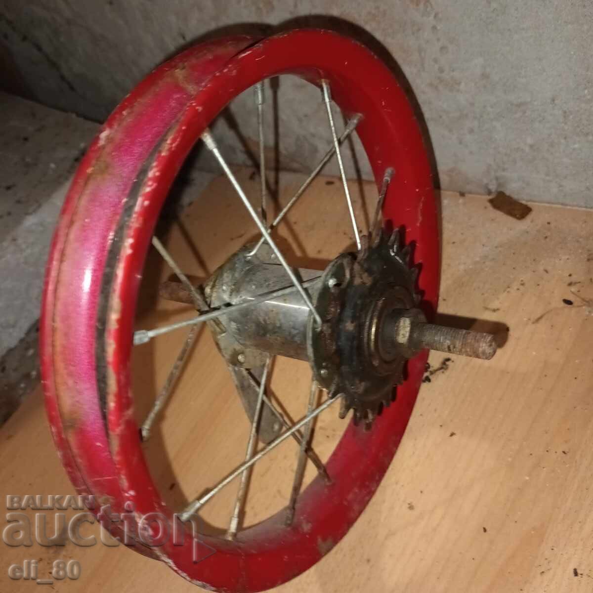 Capac pentru roată de bicicletă retro veche