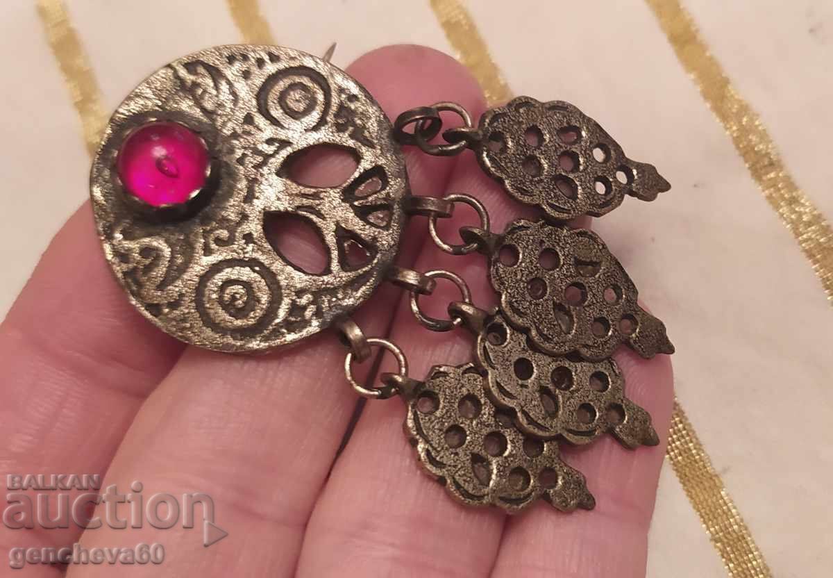 Delivery of RARE Ethnographic Revival Thracian brooch/sachian