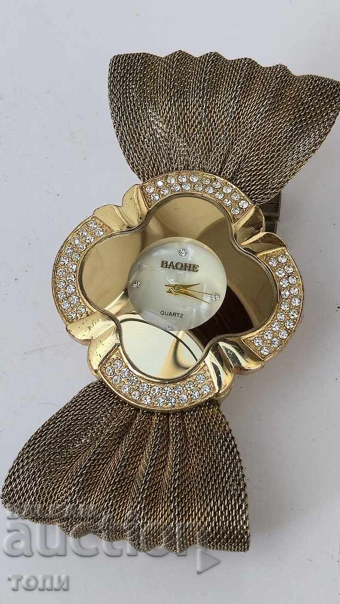 BAOHE QUARTZ RARE, I DON'T KNOW IF IT WORKS BTC!!!