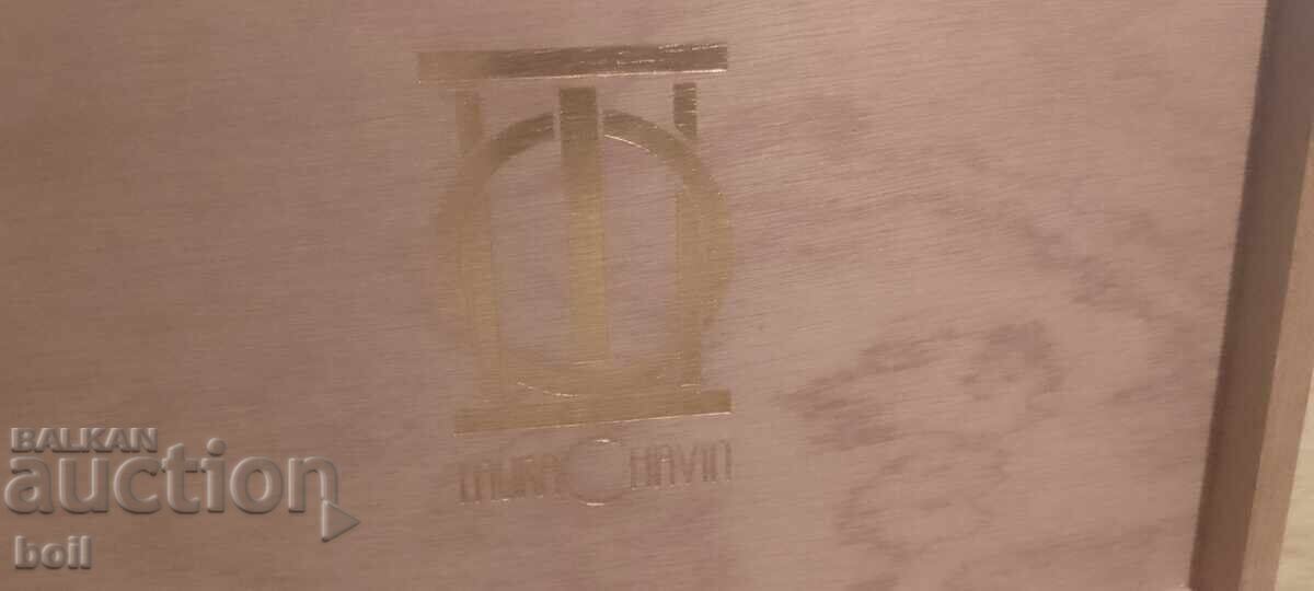 Дървена кутия за пури с цена € 0.51 | 1.00 лв.