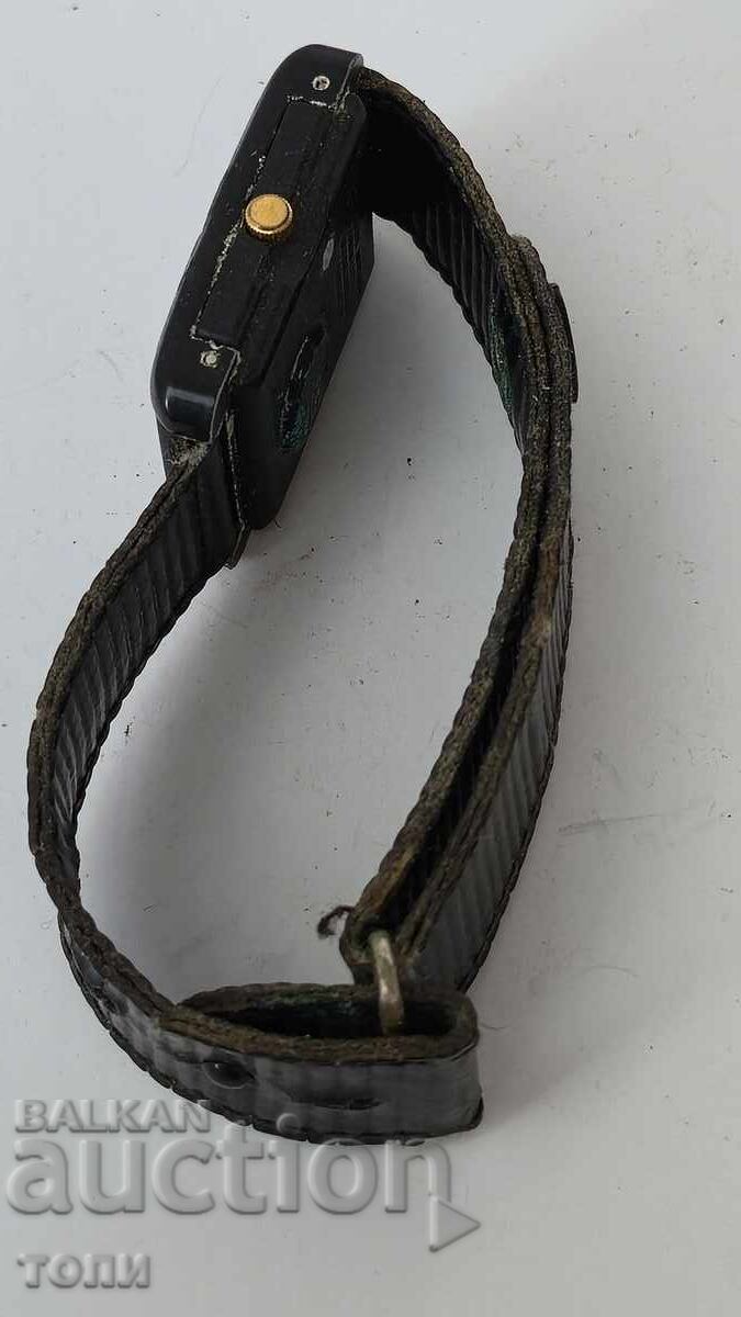 Delivery of ALEXANDER QUARTZ SWISS MADE RARE, I DON'T KNOW IF IT WORKS, PRICE UNKNOWN!!!