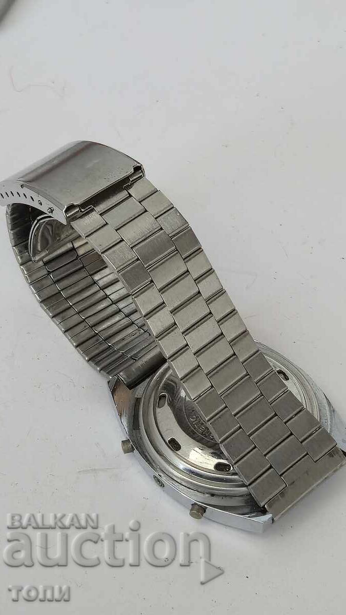 Auction  WATCH IS RARE I DON'T KNOW IF THE BZC WORKS!!!!