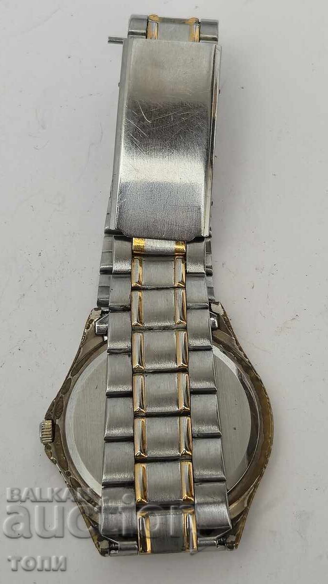 Auction  JUNGHANS QUARTZ GERMANY MADE RARE I DON'T KNOW IF IT WORKS