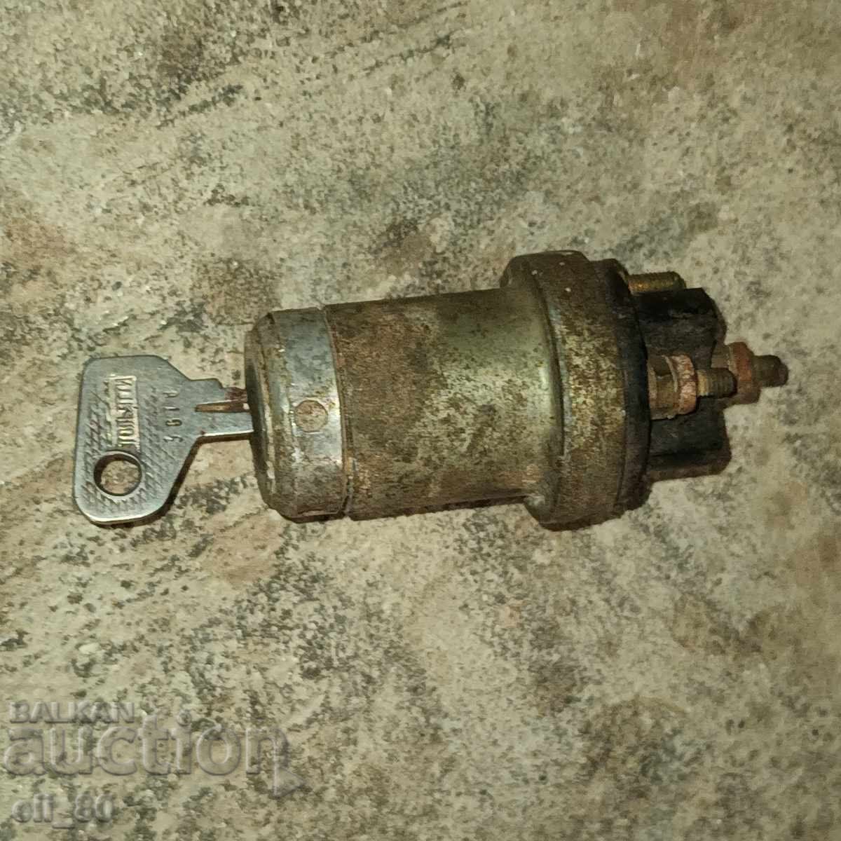 Auction Old contact key Auction Old contact key