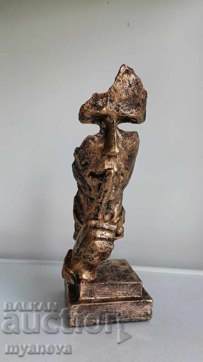 "Fericirea iubește liniștea", statuetă de designer