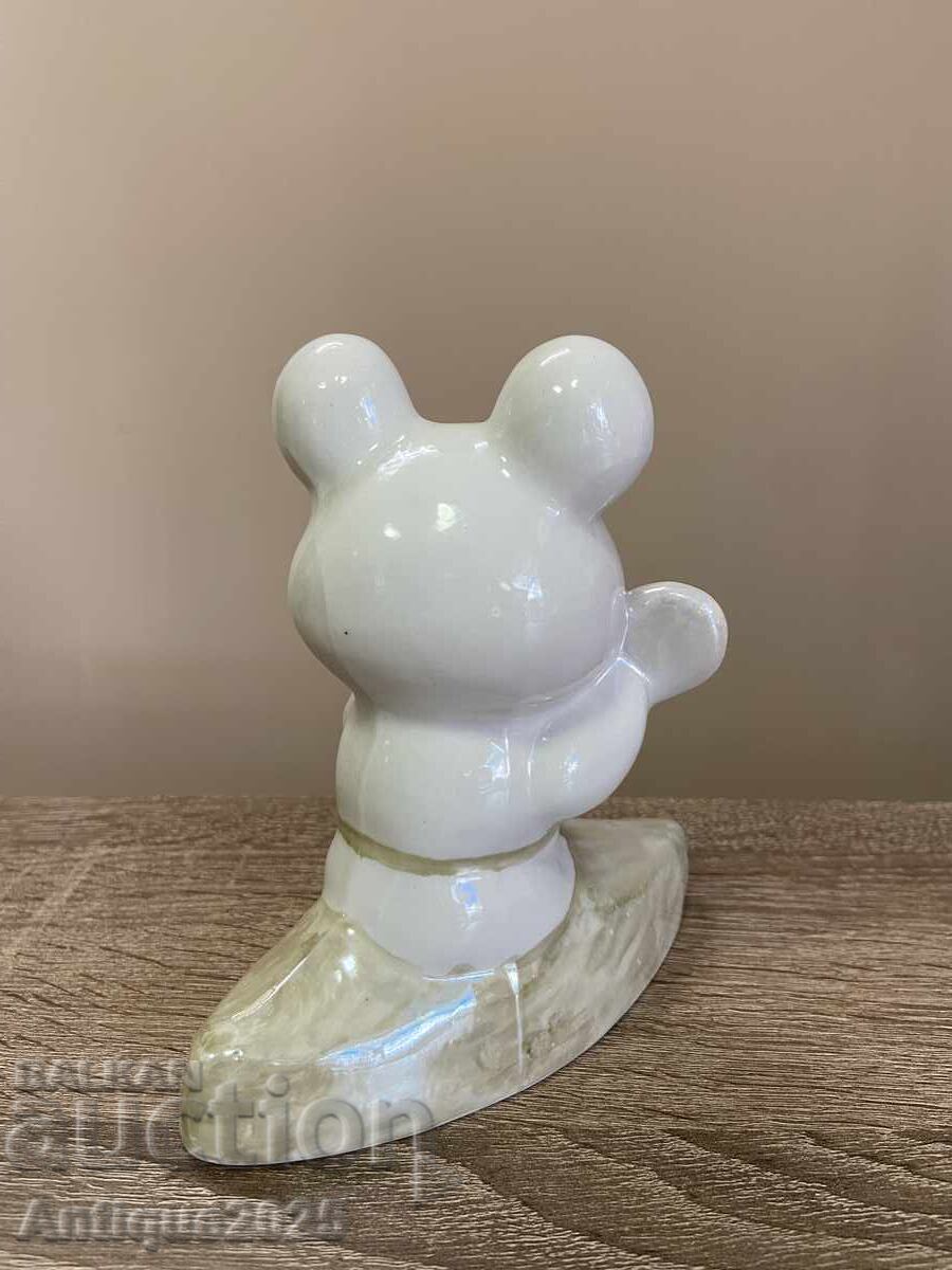 Statuetă de porțelan „Ursulețul Olimpic – canotaj”, URSS cu preț € 30.00 | 58.67 BGN
