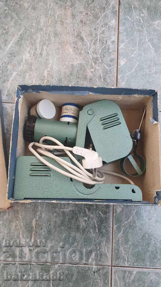 Aparat de proiecție Pioneer 1 cu cutie