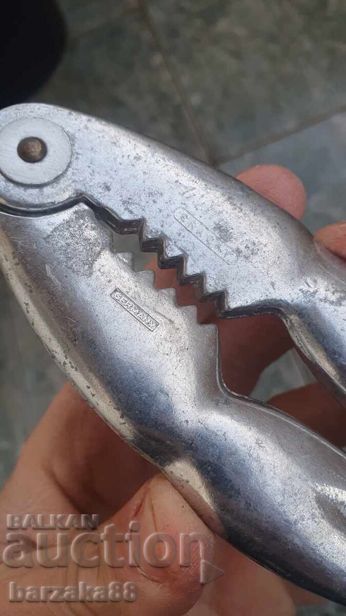 Παλιά τσιμπίδα καβουριών (troshachka) για θαλασσινά με τιμή € 8.00 | 15.65 BGN Παλιά τσιμπίδα καβουριών (troshachka) για θαλασσινά με τιμή € 8.00 | 15.65 BGN