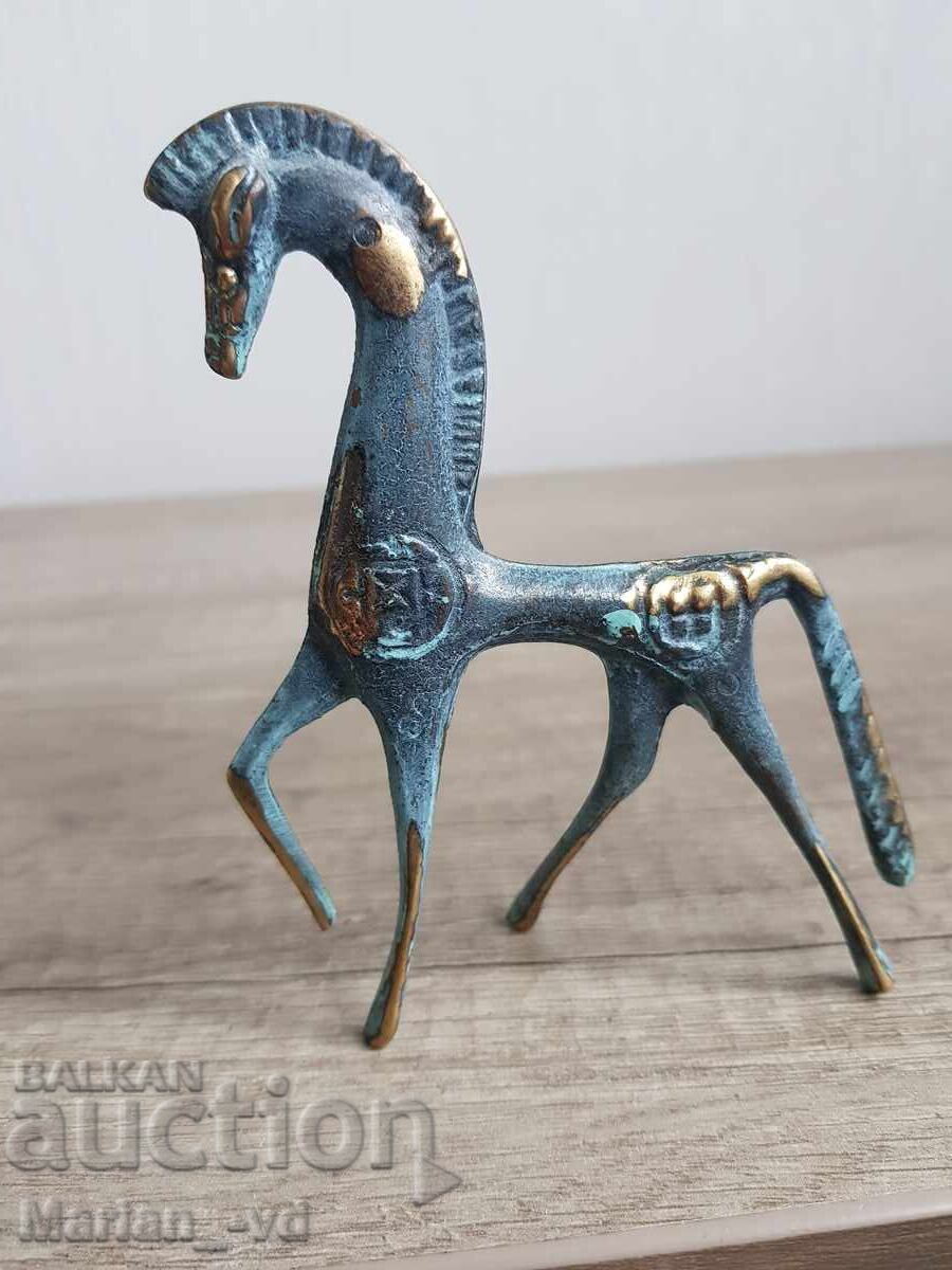 Χάλκινο άγαλμα αρχαιοελληνικού αλόγου, ρεπλίκα με τιμή € 30.00 | 58.67 BGN