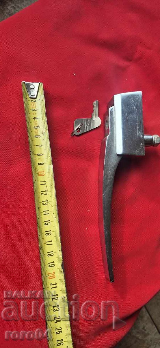 Delivery of HANDLE - KEY - CAM - 2