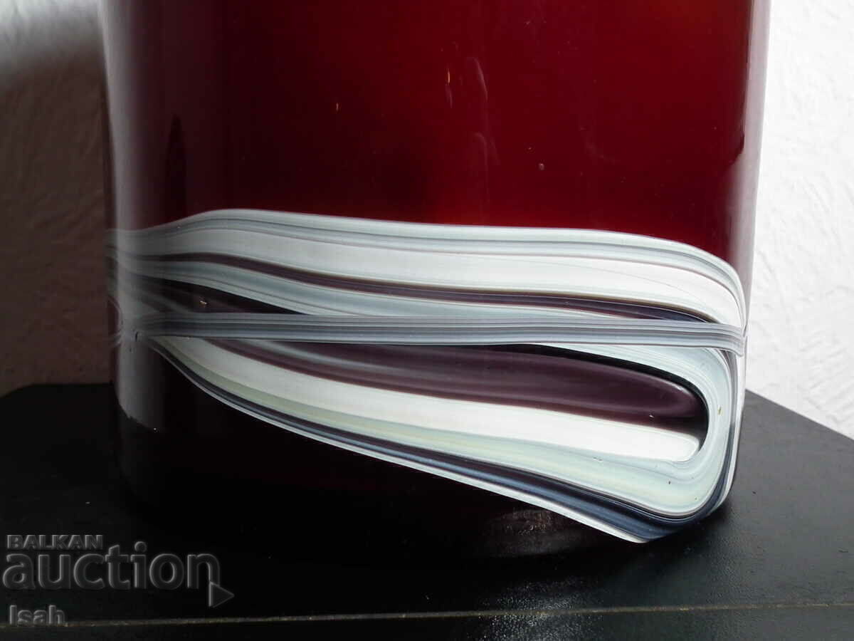 Licitație Vază din sticlă colorată de la Studio Lebed - bordo - BZȚ