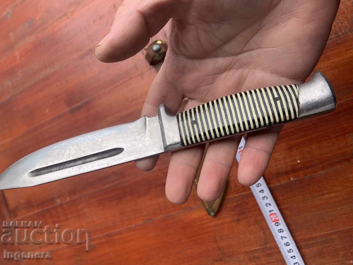 Delivery of BULGARIA KNIFE BLADE ANTIQUE SHEATH Delivery of BULGARIA KNIFE BLADE ANTIQUE SHEATH