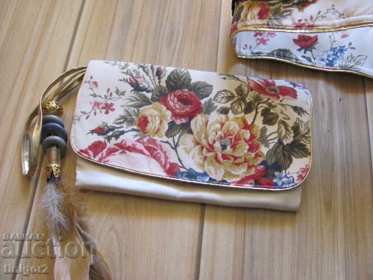 Дамска чанта и колан с мъниста и пера с цена € 25.00 | 48.90 лв.