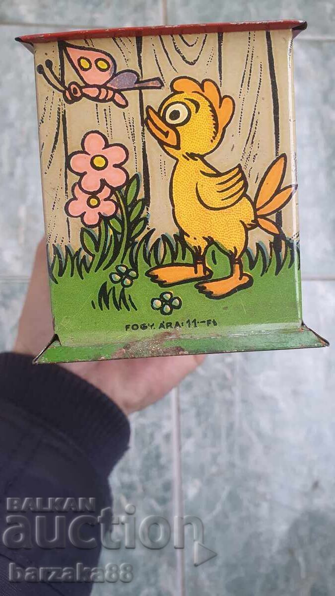 Jucărie Ungurească Veche din Tinichea cu preț € 10.00 | 19.56 BGN