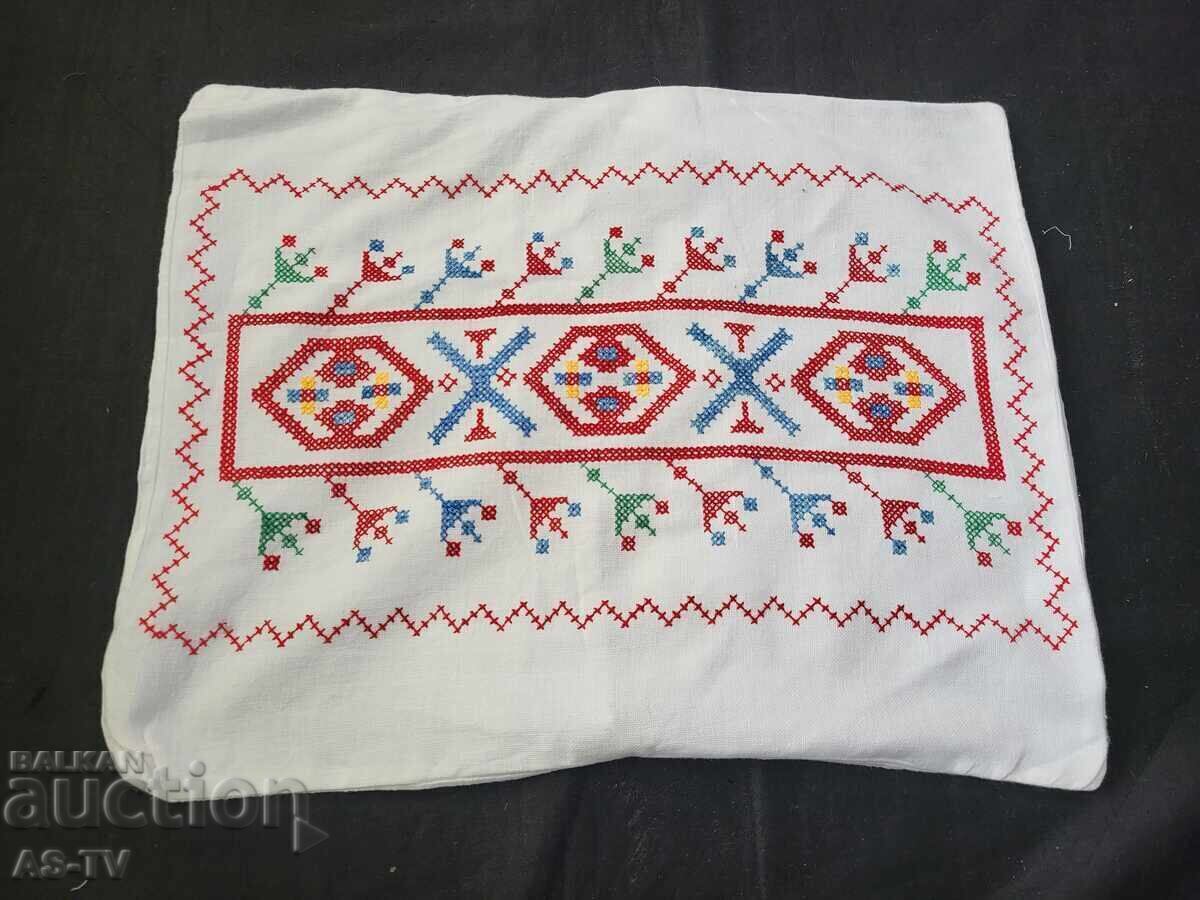Husă de pernă brodată