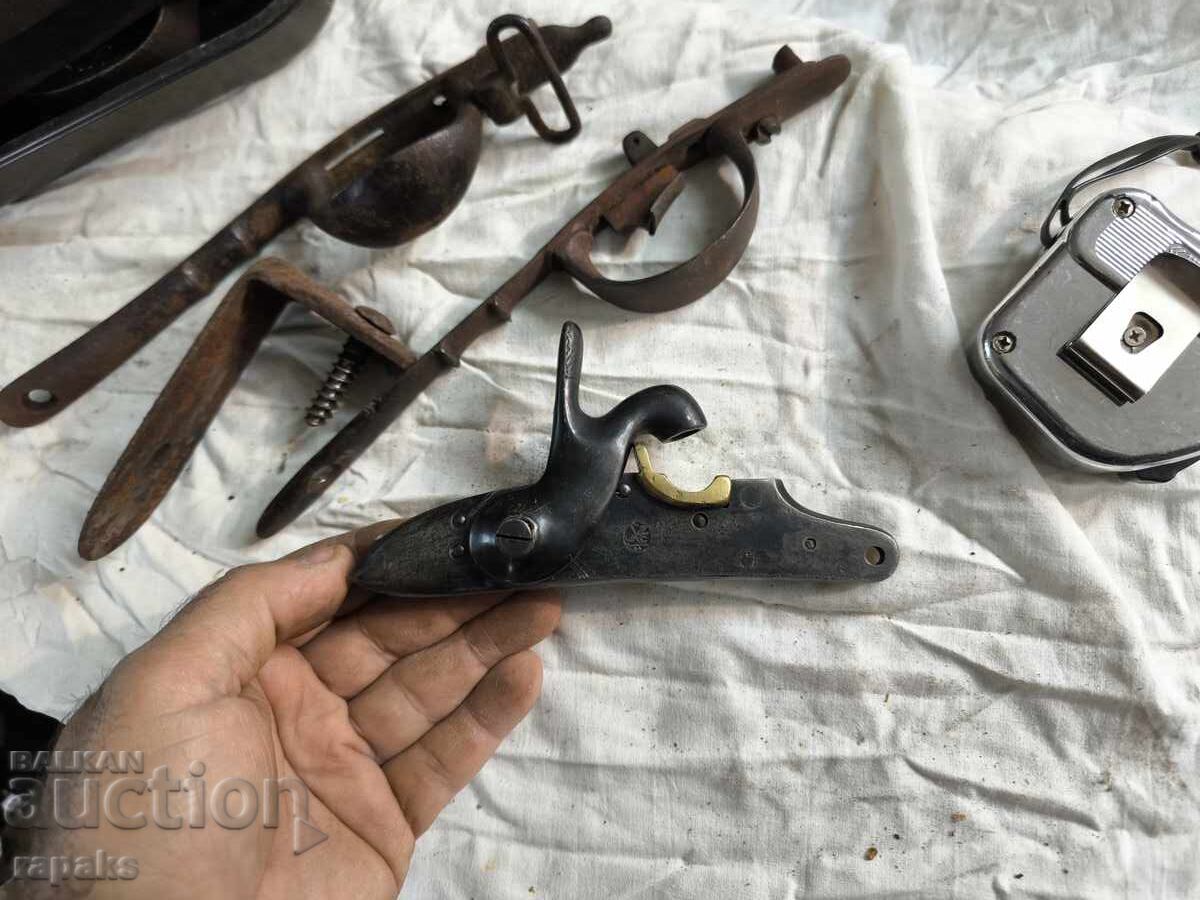 Παράδοση Μηχανισμός για καψουλόπιστολο, καραμπίνα, ΣΚΟ