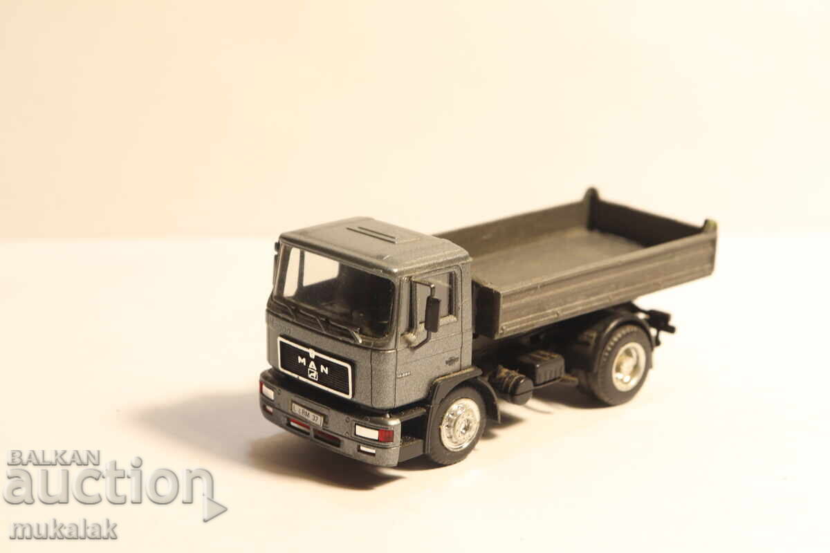 HERPA H0 1/87 MAN MAN DUMP TRUCK MODEL TIR - 6 HERPA H0 1/87 MAN MAN DUMP TRUCK MODEL TIR - 6