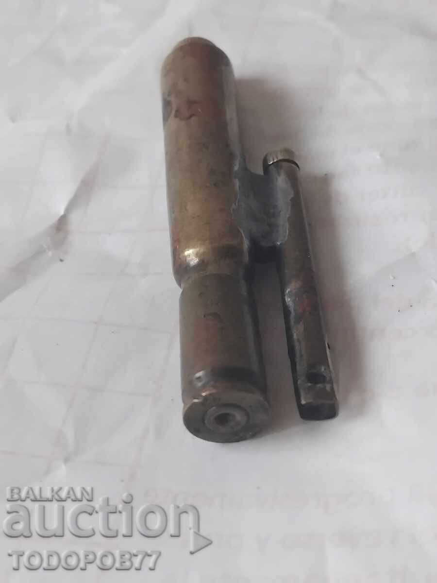 Παράδοση Βενζινοκίνητος αναπτήρας από φυσίγγιο Παράδοση Βενζινοκίνητος αναπτήρας από φυσίγγιο