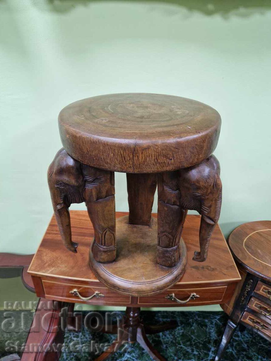 Măsuță de lemn anglo-indiană antică, rară, superbă cu preț € 197.00 | 385.30 BGN