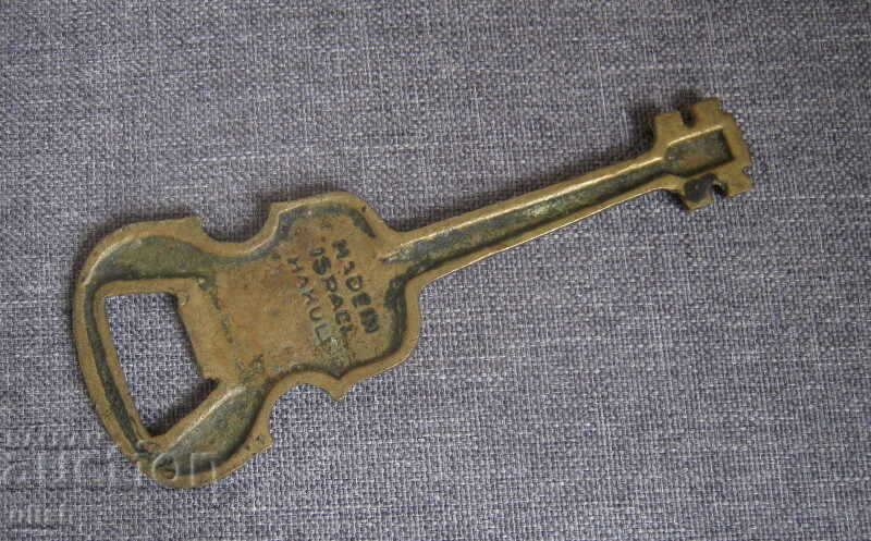 Стара отварачка за бутилки китара Hakuli Israel с цена € 20.00 | 39.12 лв.