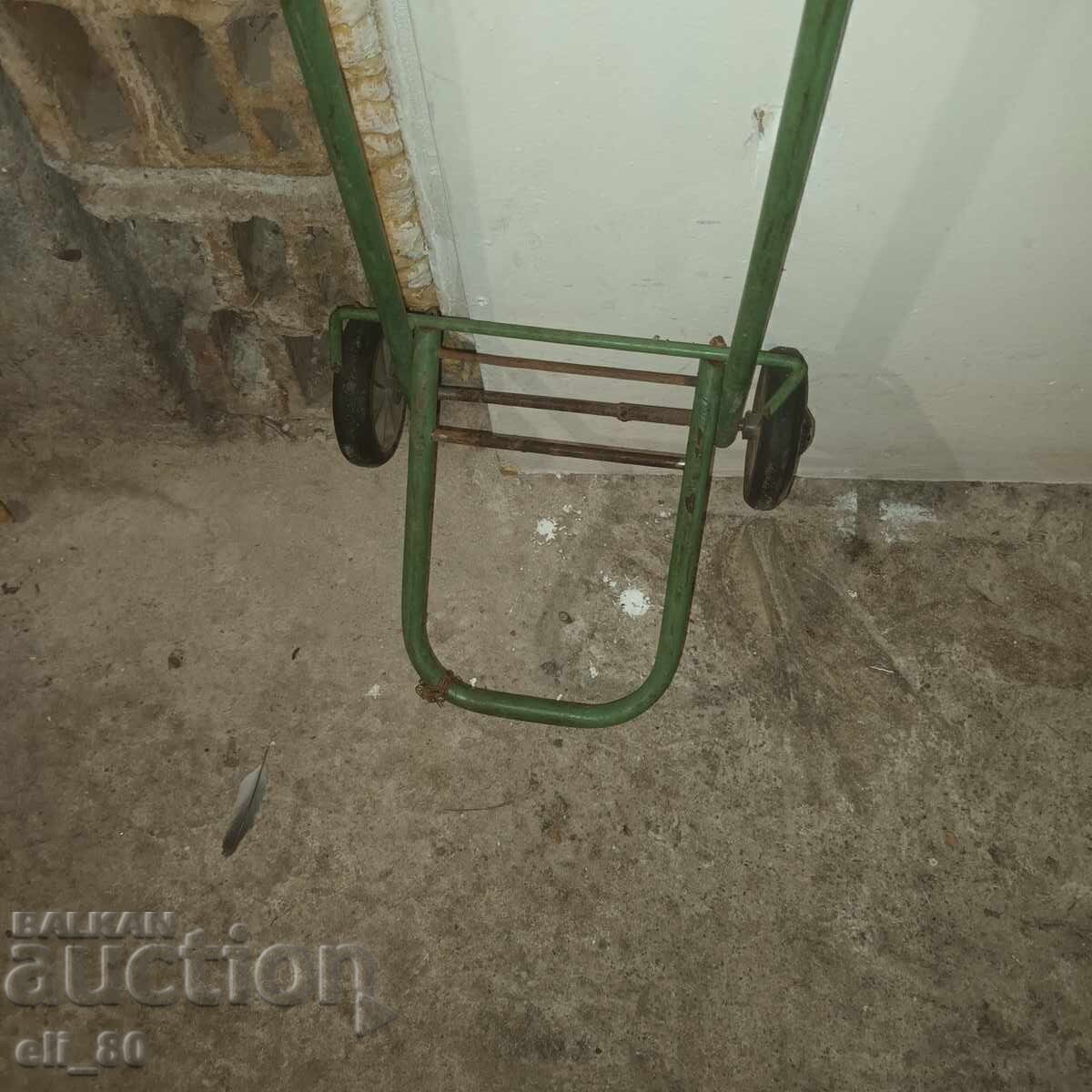 чисто ново количка за багаж с цена € 8.00 | 15.65 лв. чисто ново количка за багаж с цена € 8.00 | 15.65 лв.