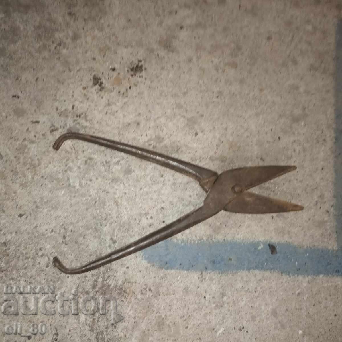 Large sheet metal shears Large sheet metal shears