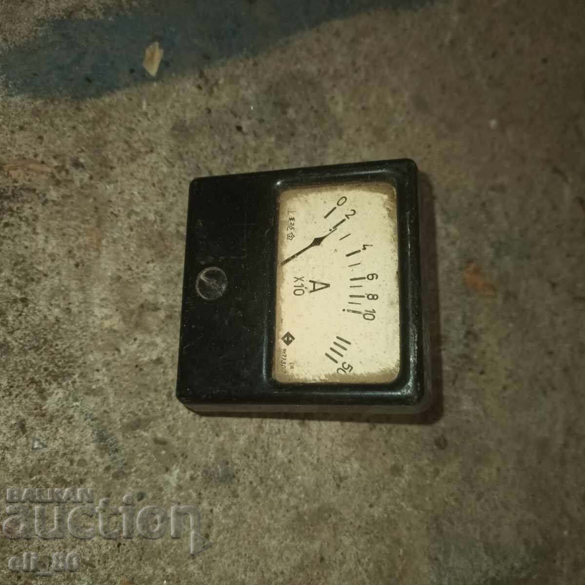 Ampermetru vechi cu preț € 1.00 | 1.96 BGN Ampermetru vechi cu preț € 1.00 | 1.96 BGN