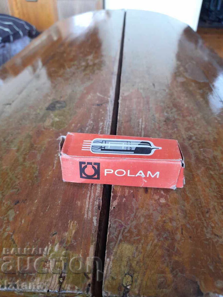 Veche lampă radio PCL 85